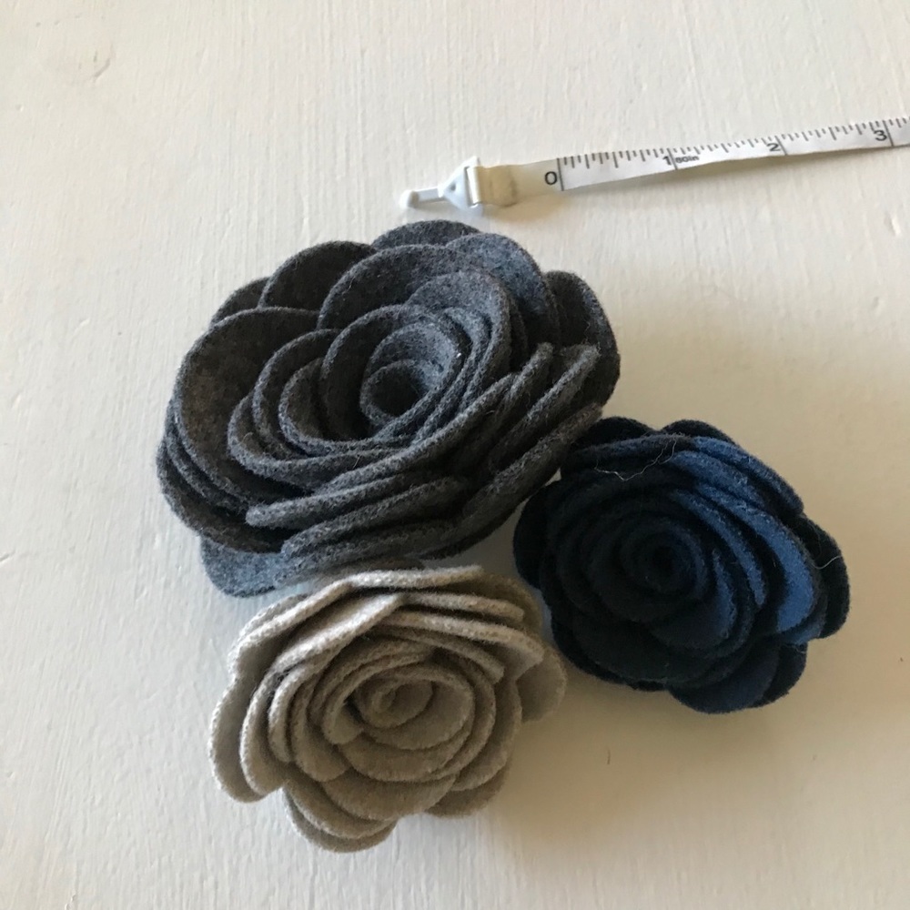 Handmade Wool Felt Pin - Picture 5 of 6